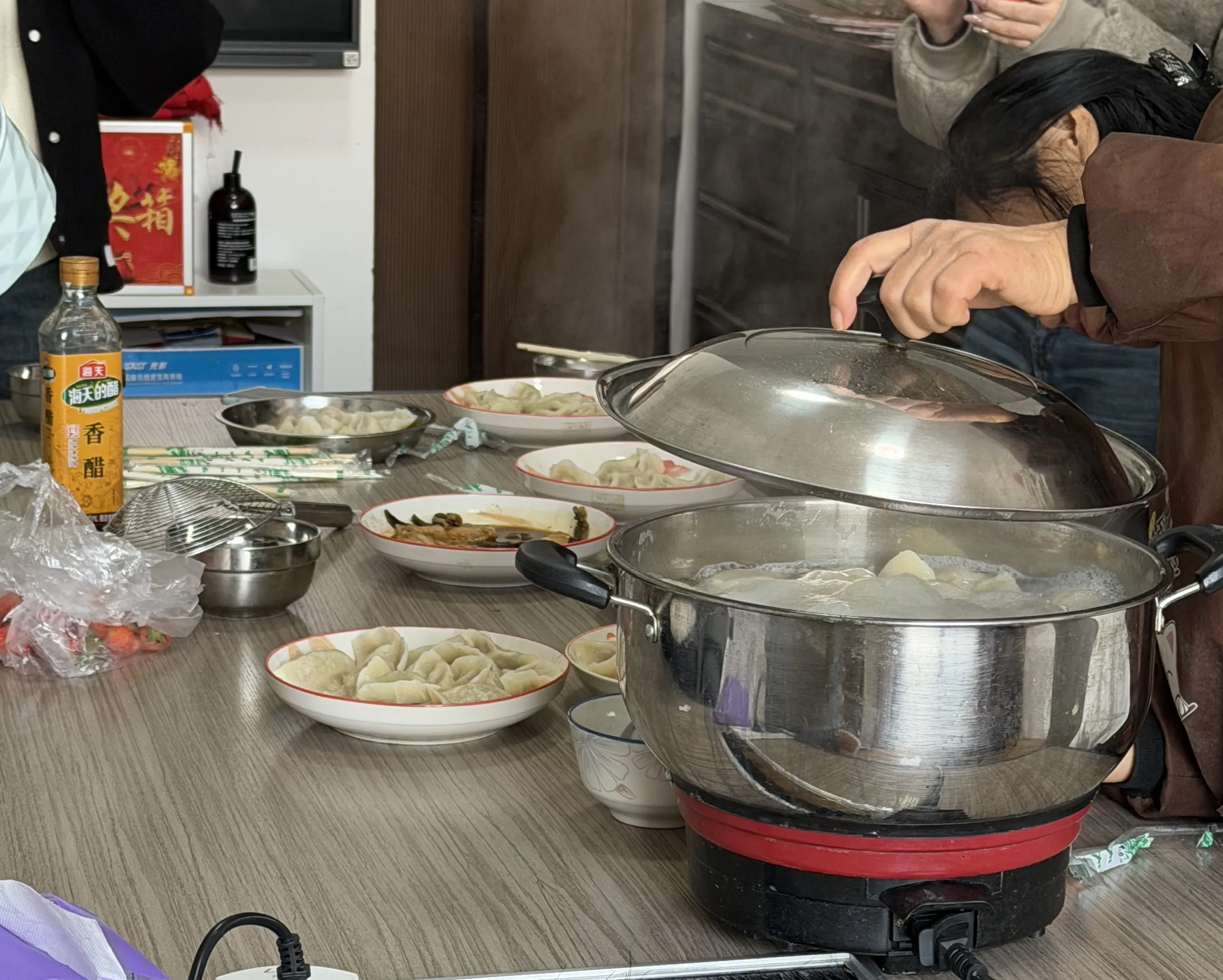 با آرزوی سالی هماهنگ و موفق برای مائوتونگ و همه